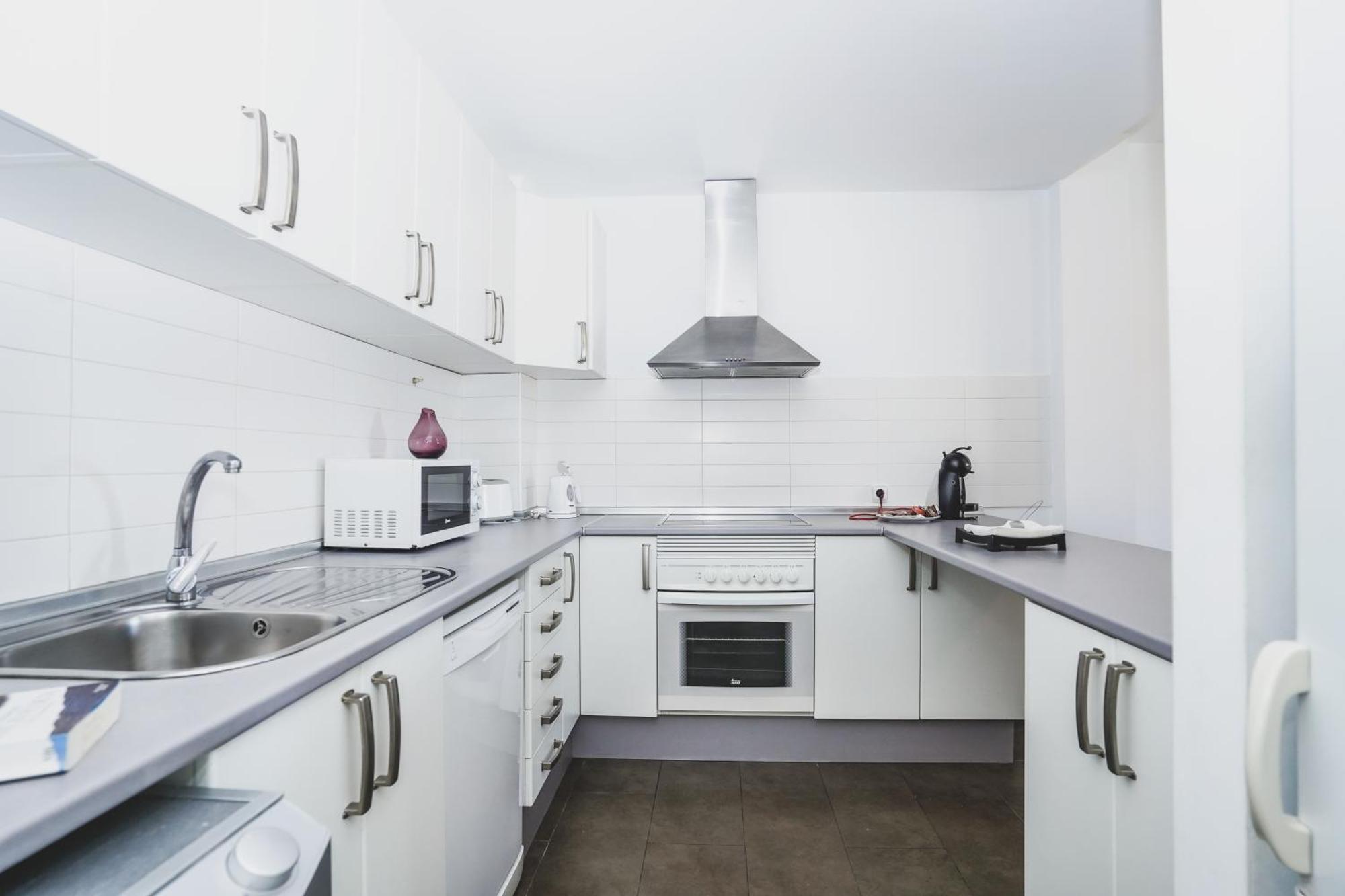Cornisa Apartments Паталавака Екстериор снимка