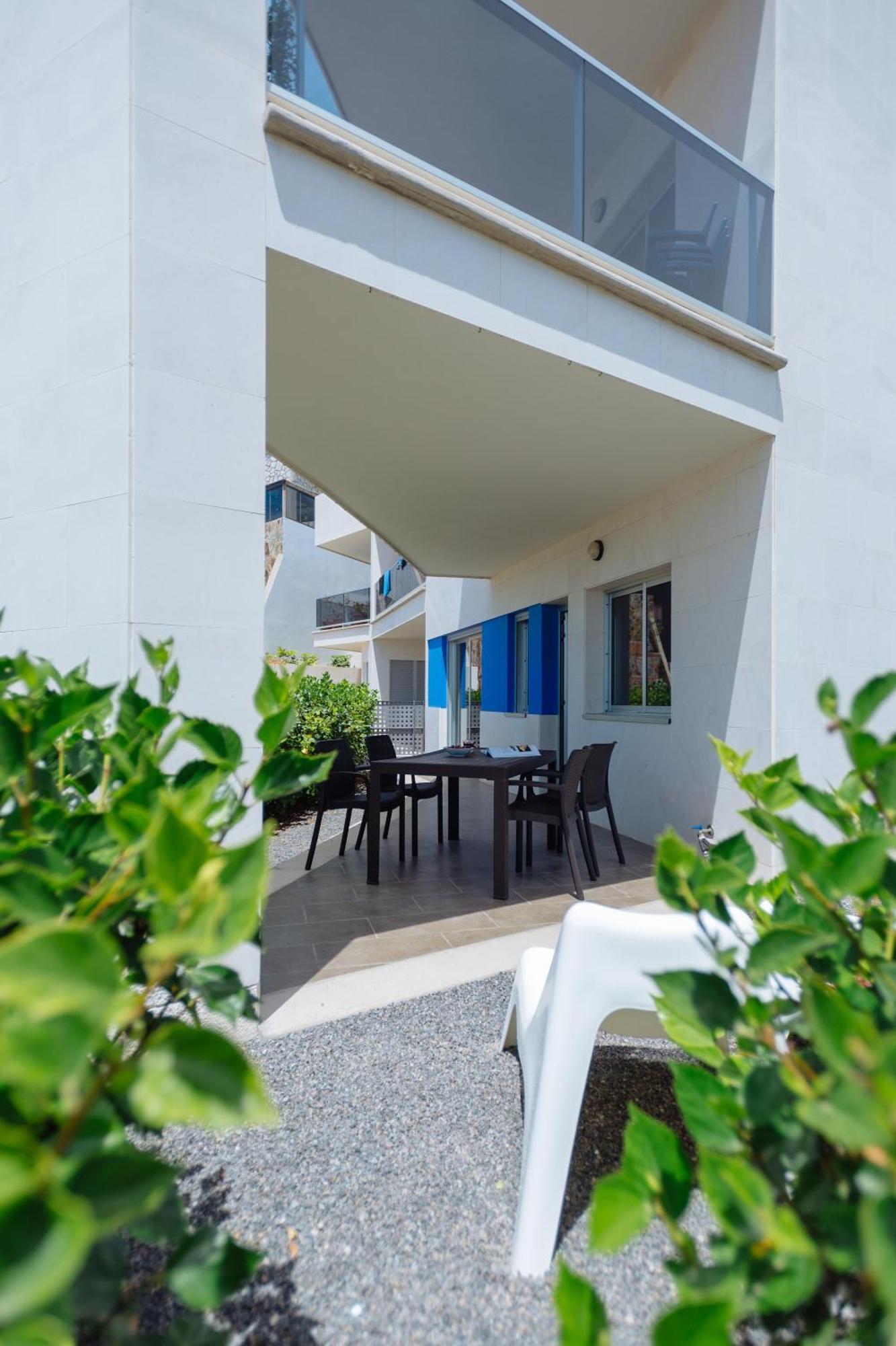 Cornisa Apartments Паталавака Екстериор снимка